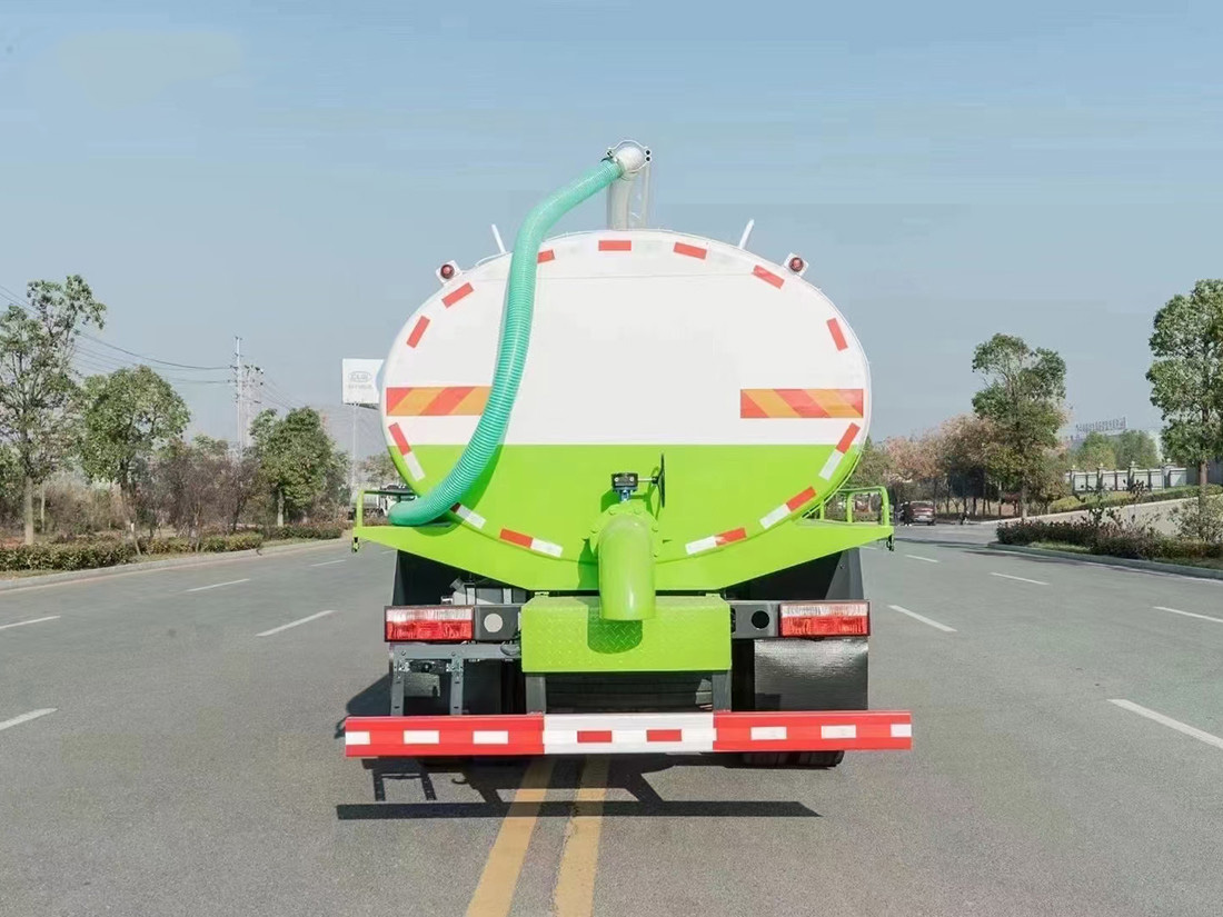 東風(fēng)D9吸糞車(chē)12方